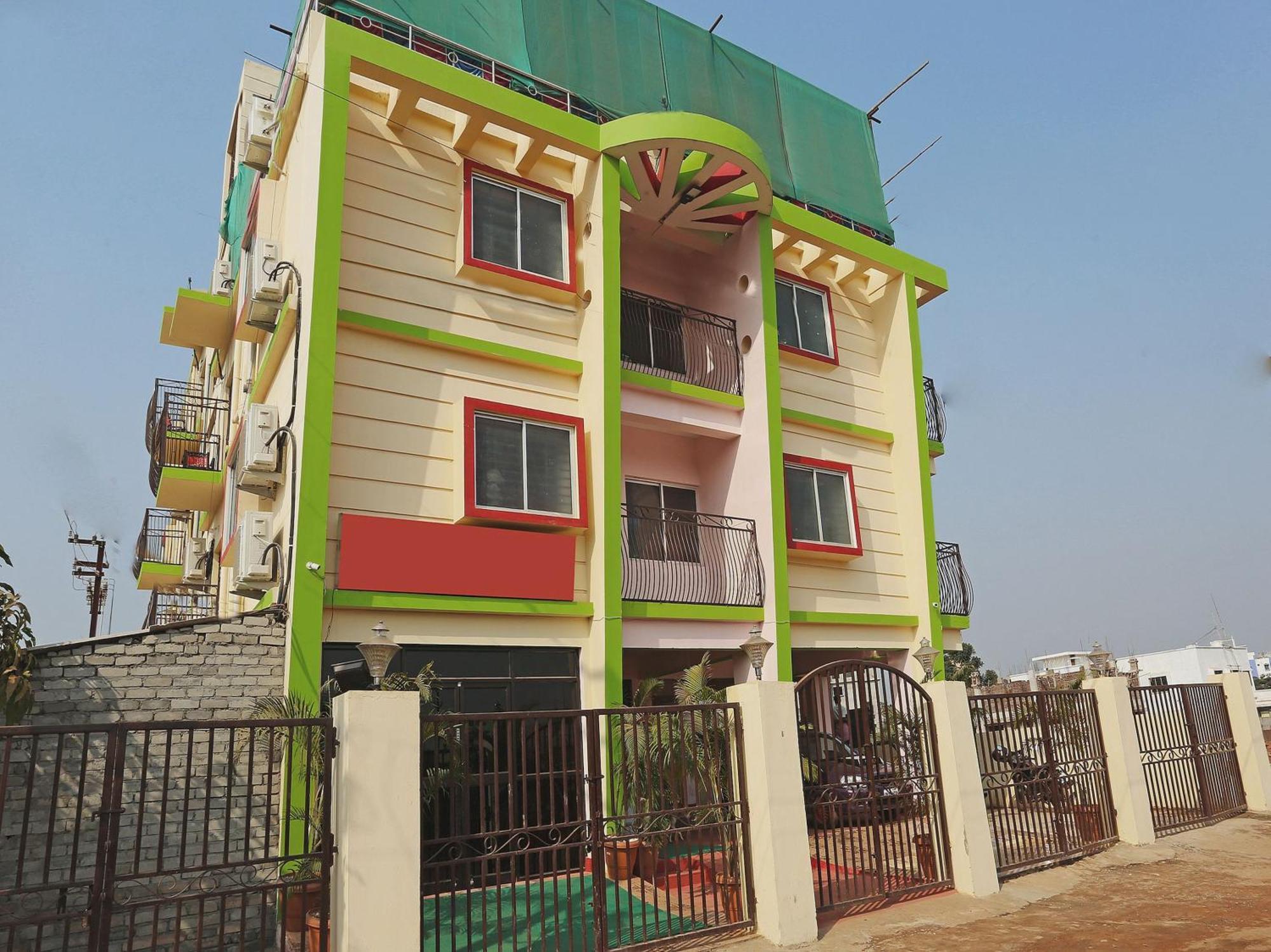 Hotel Grand Paradise Bhubaneswar Exterior photo
