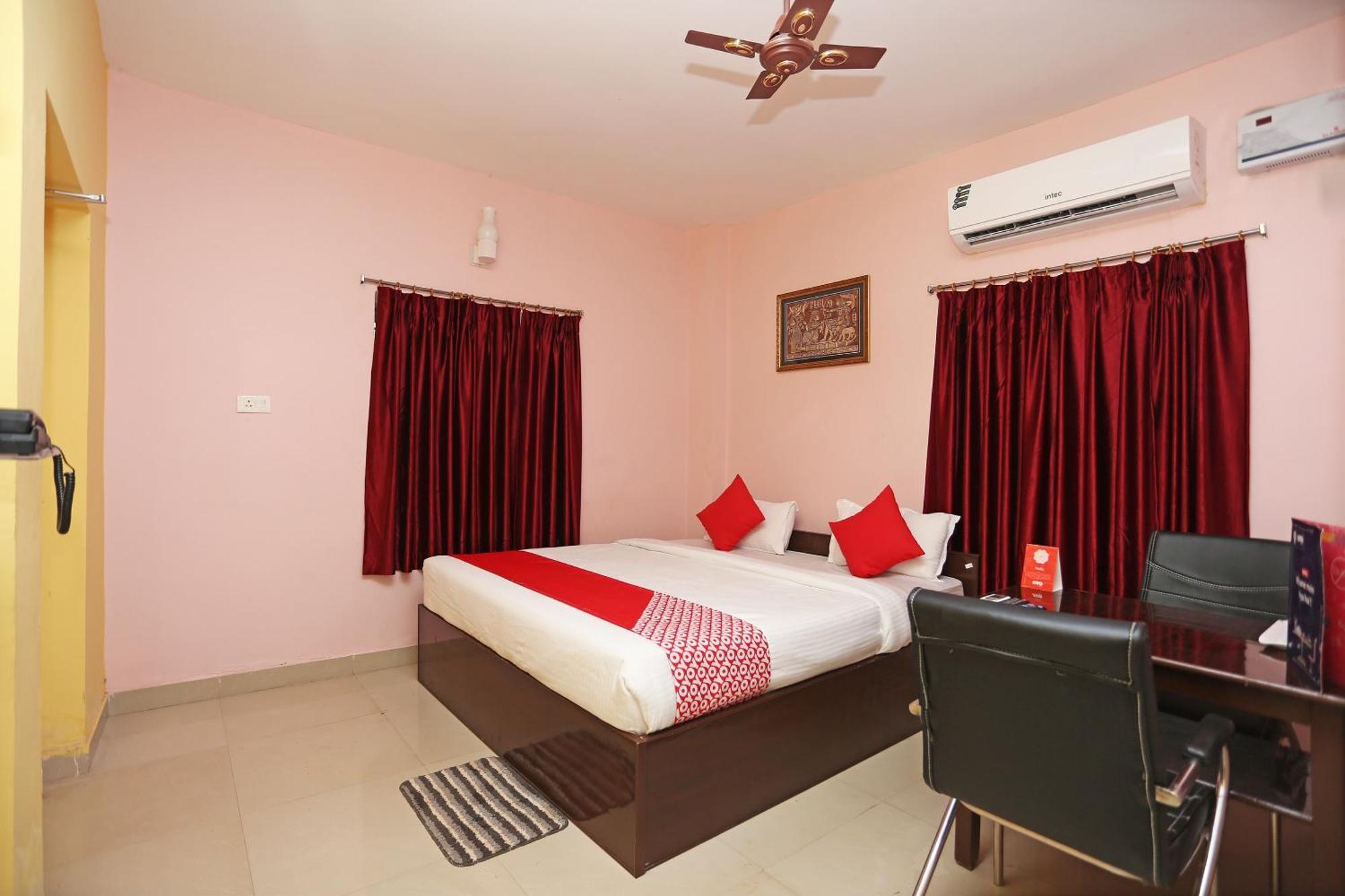 Hotel Grand Paradise Bhubaneswar Exterior photo