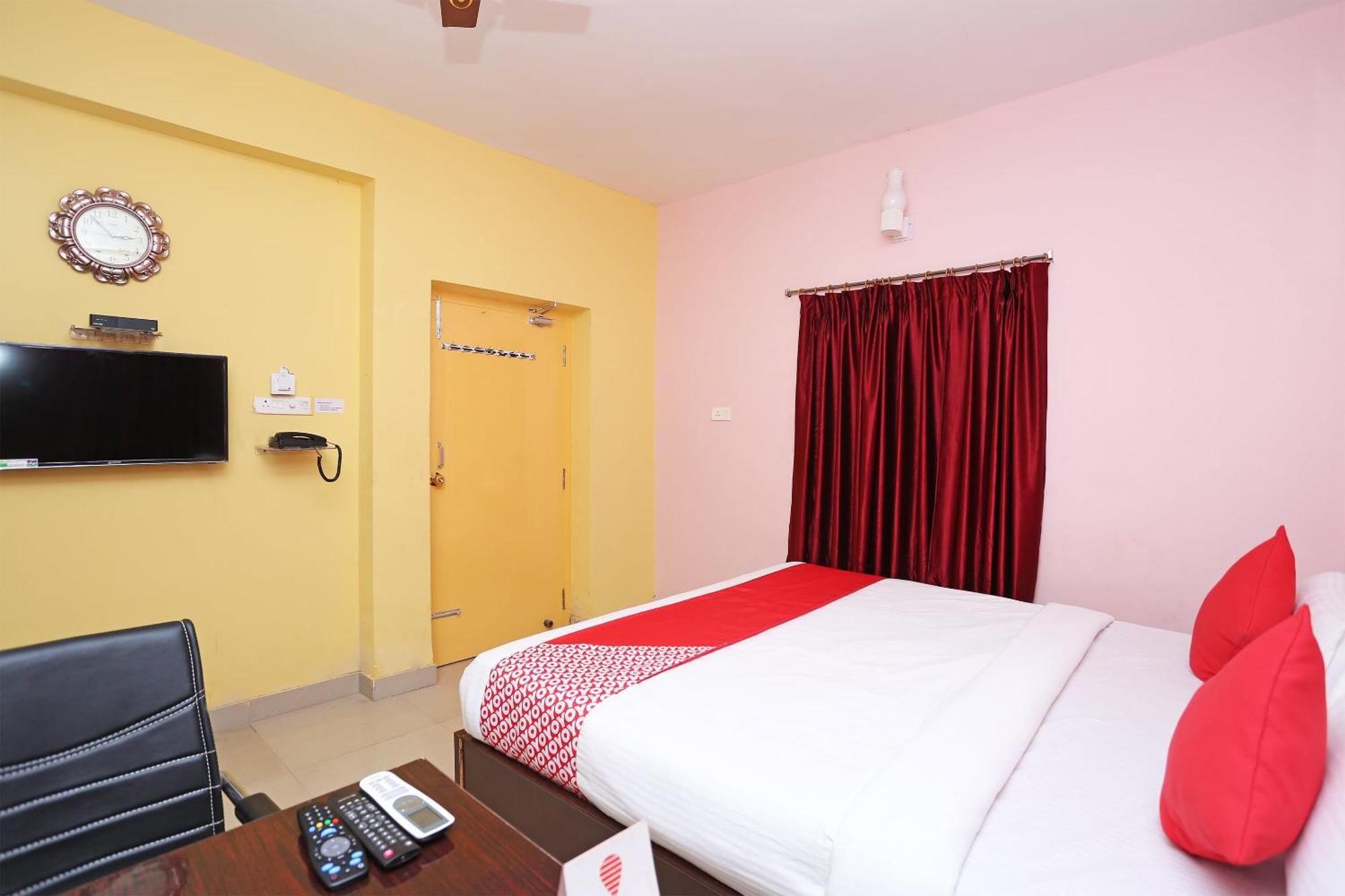 Hotel Grand Paradise Bhubaneswar Exterior photo