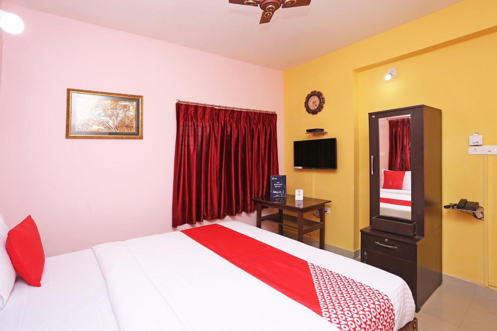 Hotel Grand Paradise Bhubaneswar Exterior photo